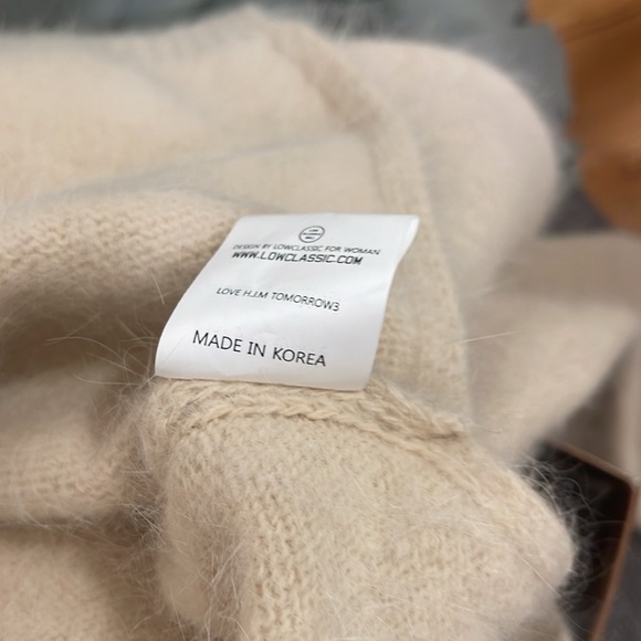 LOW CLASSIC CREWNECK SWEATER - Picture 8 of 8